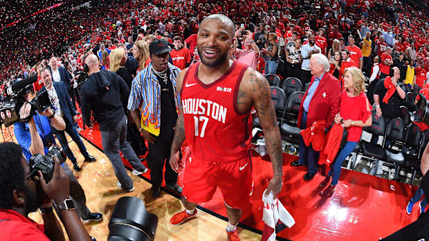 pj_tucker_rockets_warriors_.jpg